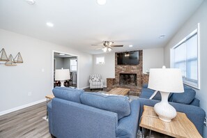 Family Room (1)