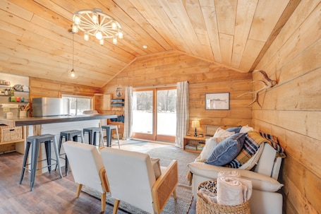 Ryegate Vacation Rental | Studio | 1BA | 4 Steps to Enter | 520 Sq Ft