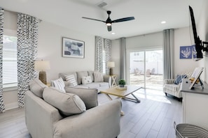 Living Room | Smart TV | Central A/C | 1st Floor