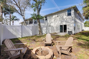 Private Backyard | Fire Pit
