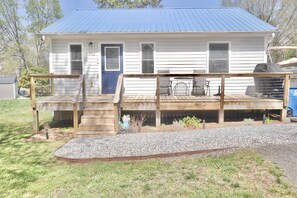 Perfect little oasis for a small family getaway!