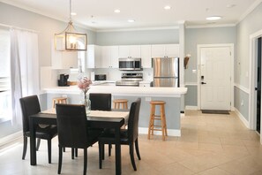 Enjoy dinner with the entire family! Brand new stanless steel appliances!