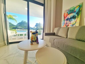 Paw-radise Swim up : Cozy Retreat @ Cana Rock (1963)