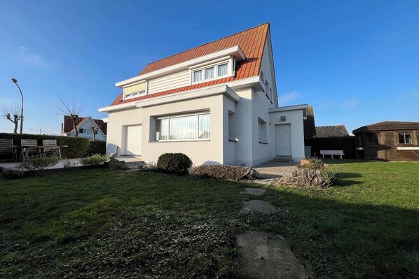 Holiday Home Exterior [summer]