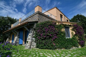 Activities, Amenities, Building Exterior, Garden, Pool, Spring, Summer