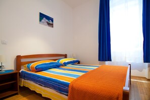 Bedroom with a queen sized bed