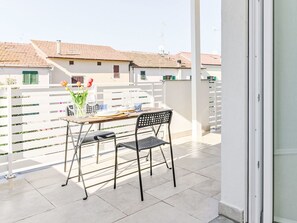 Möbel, Gartenmöbel, Stuhl, Wohnung, Balkon, Tisch Im Freien, Küche & Esszimmer Tisch, Kaffetisch, Aluminium, Zimmerpflanze