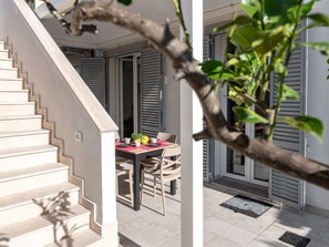 Schwimmbad, Gartenmöbel, Verbundwerkstoff, Schatten, Resort, Freizeit, Eco Hotel, Garten, Landscaping, Garten