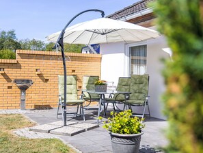 Umbrella, Outdoor Furniture, Furniture, Shade, Flowerpot, Outdoor Table, Garden, Chair, Patio, Houseplant