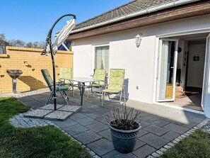 Domicile, Porte, Chaise, Mobilier De Jardin, Cour, Patio, Plante D'Appartement, Pot De Fleur, Ombre, Porche
