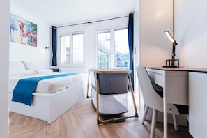 Sleeping area & baby bed