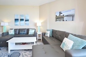 The Palms of Destin 11212 - Living Area