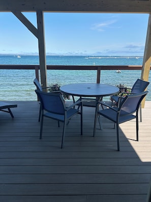 OUTSIDE DINING FOR 4-6