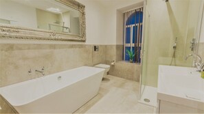 Main bathroom