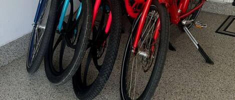 4 E-bikes included w/every stay!