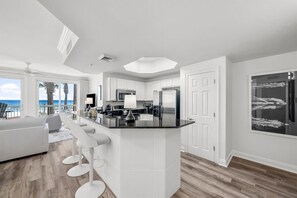 Gourmet Kitchen – Fully equipped with modern appliances, granite countertops, and everything you need to prepare delicious meals.