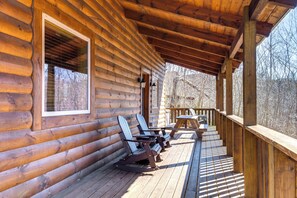 Wraparound Porch | Hot Tub
