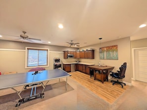 Spielezimmer
