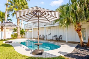 Make a splash in your very own sparkling pool!