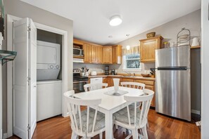 Kitchen/Dining (1)