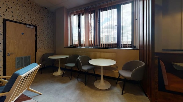 Sittområde i lobbyn
