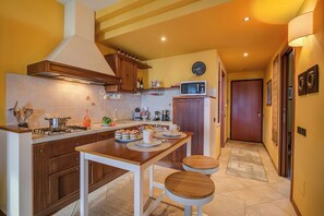 Kitchen and dining area
