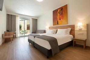 Unit with 2 Twin size beds