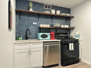 407's Kitchen
