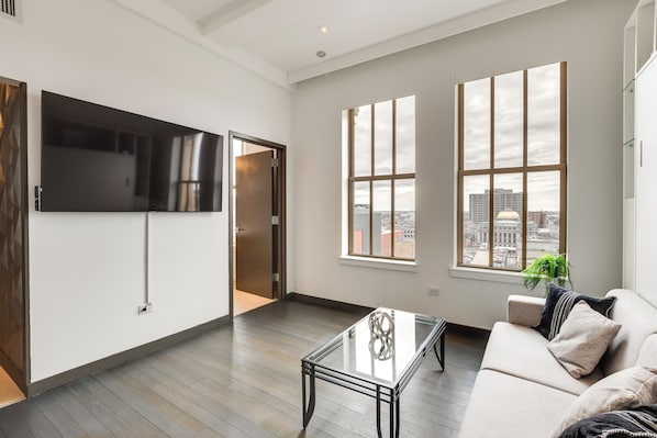 Newark Vacation Rental | Studio | 1BA | 404 Sq Ft | Step-Free Access