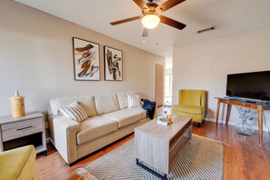 Living Room | Single-Story Home