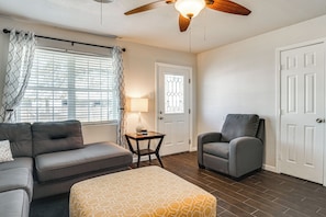 Living Area | Central A/C & Heating | Free WiFi | Electric Fireplace