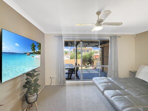 Living Area 2