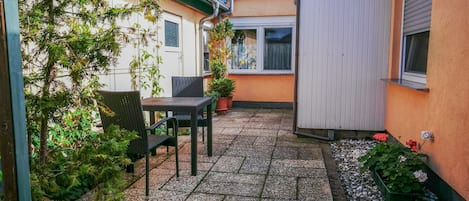 屋外ダイニングエリア
