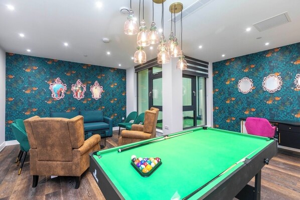 Second living room with pool table