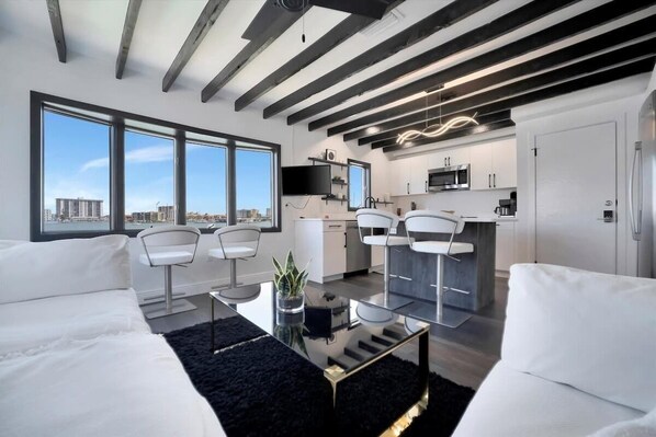 Is it a vacation rental or a photoshoot set? Both!