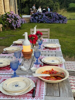 Outdoor dining