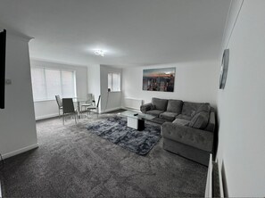 Living room/Dining