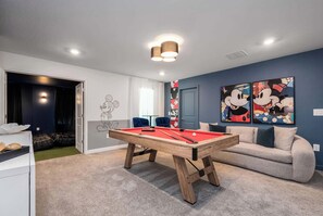 Spielezimmer