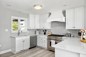 18001 Whispering Oaks Dr-9