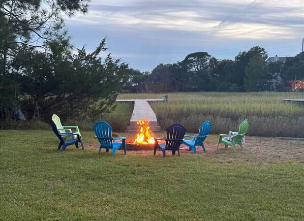 Outdoor firepit and dock access