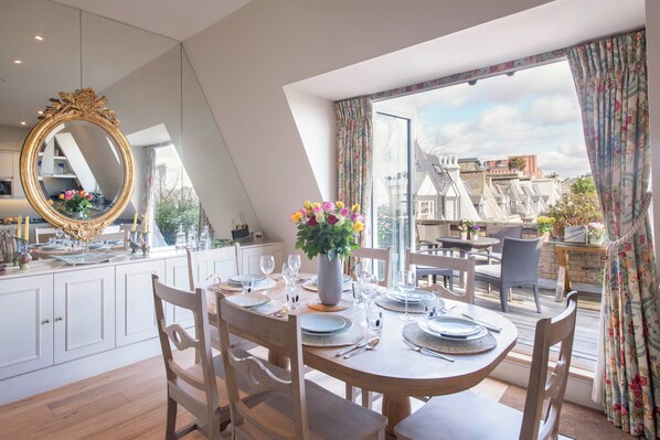 Thackeray is an unforgettable London home – complete with stunning balcony!