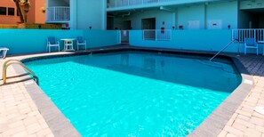 Seasonally heated (March-May) saltwater pool