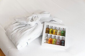 Bathroom amenities