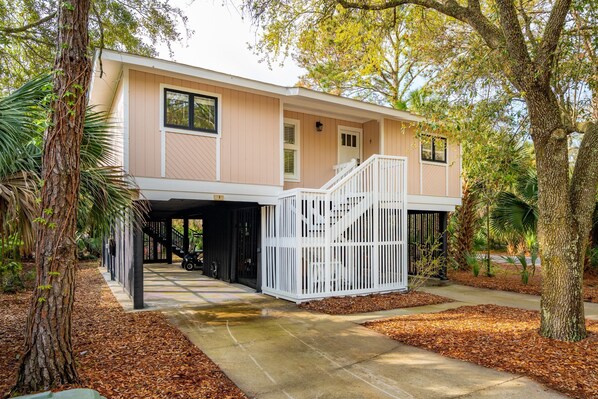 Welcome to Twin Oaks Beach House!
