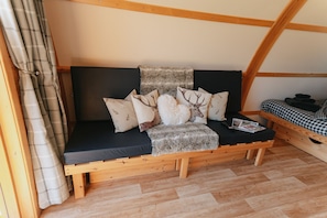 Living Room / Lounge