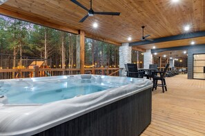 2 hot tubs!