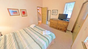 Tamarack 8 - Downstairs Bedroom