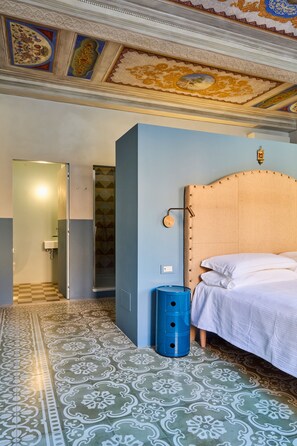Master Bedroom (1)