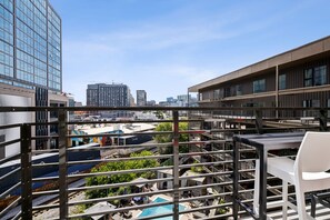 Broadway Girls patio