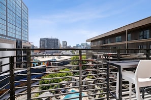 Broadway Girls patio